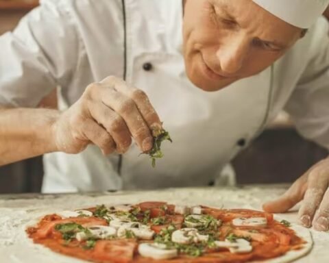 Cook Pizza