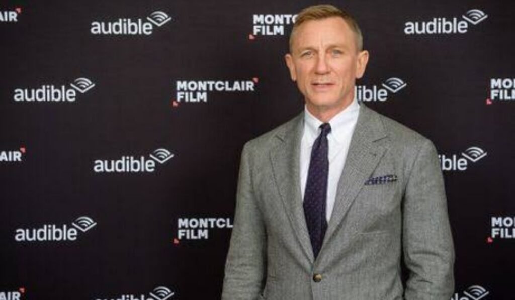 Daniel Craig