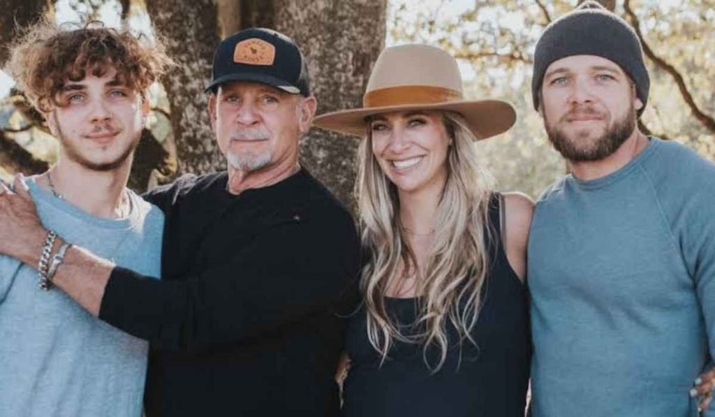 Max thieriot siblings
