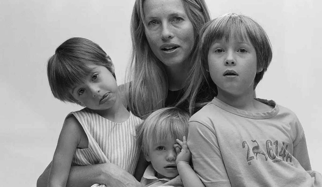 Steve jobs birth mother